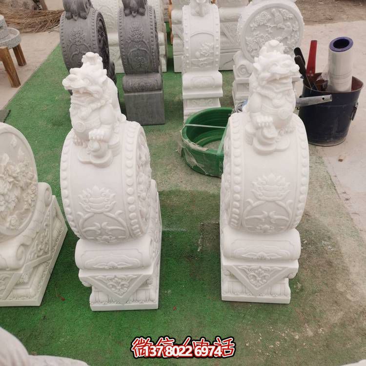 細膩的石雕藝術(shù)——漢白玉小象門墩雕塑