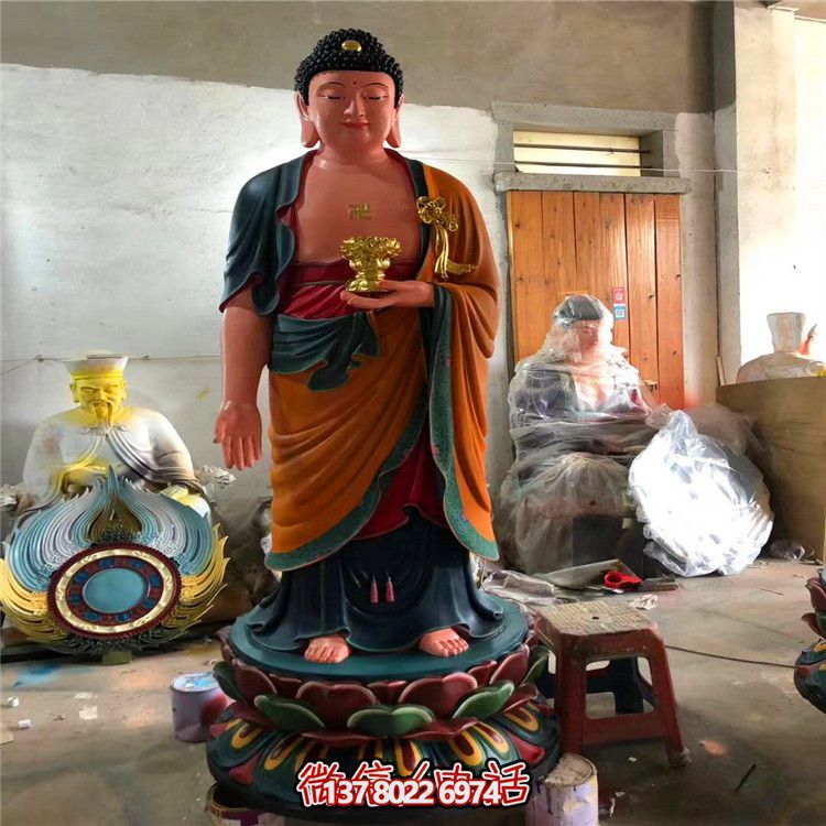 玻璃鋼彩繪神佛三圣雕塑，為景區大型景觀裝飾品